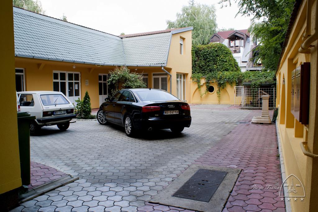 Vila Ile De France Novi Sad Buitenkant foto