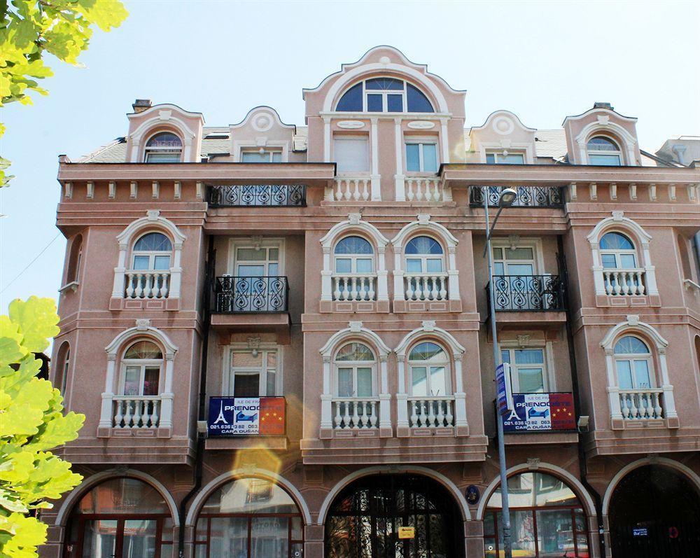 Vila Ile De France Novi Sad Buitenkant foto